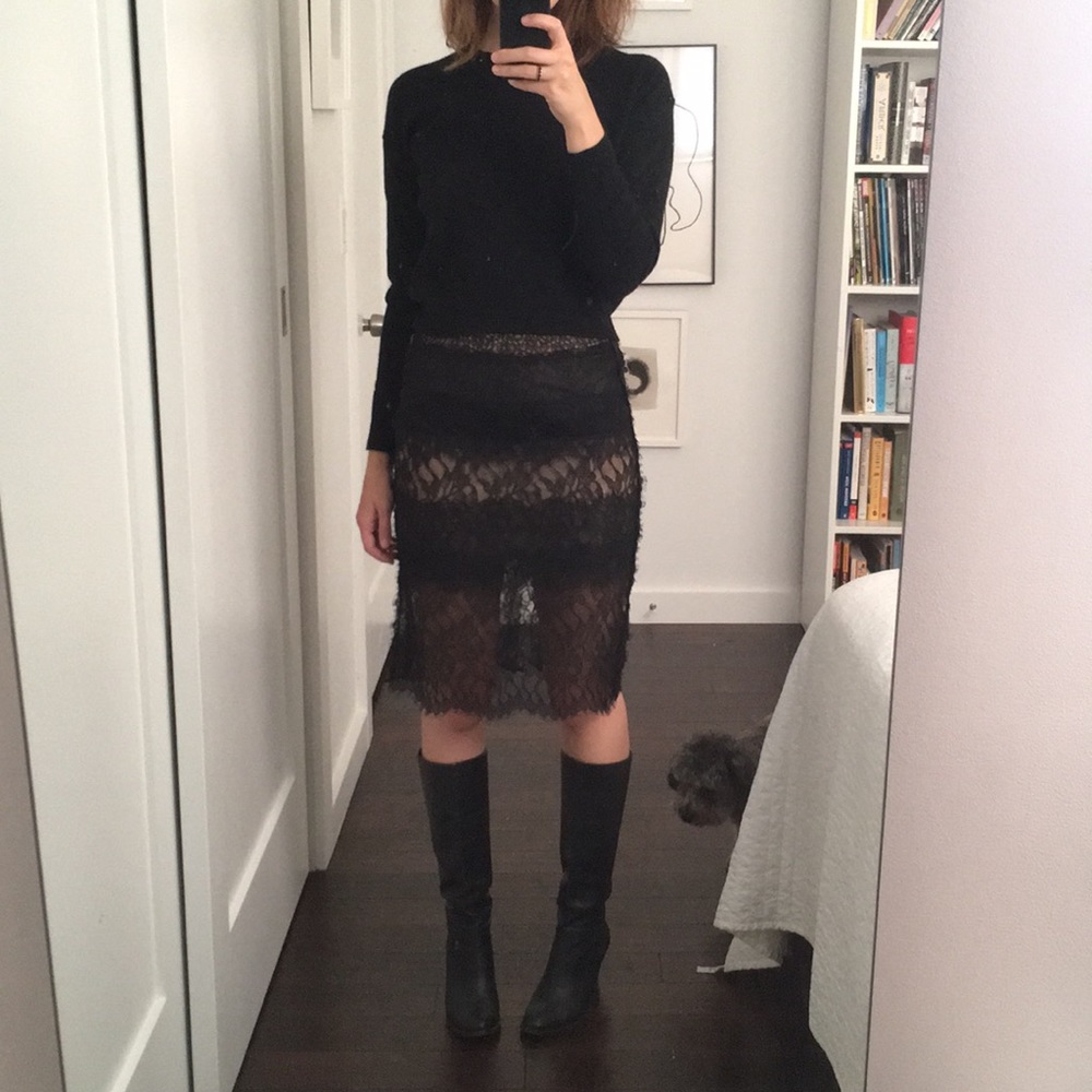Max Azria Collection Lace skirt, sz.xs